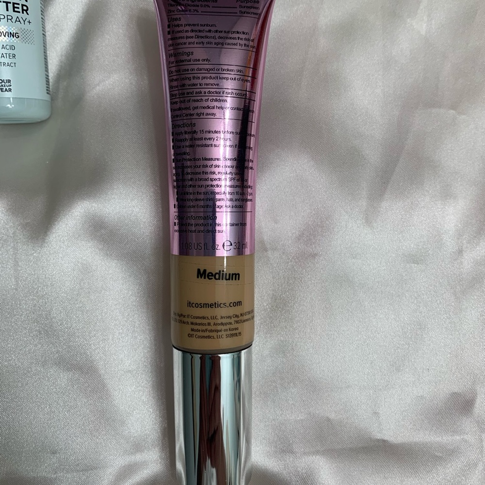 It CC+ Foundation Medium & Setting Spray Bundle - Picture 5 of 9